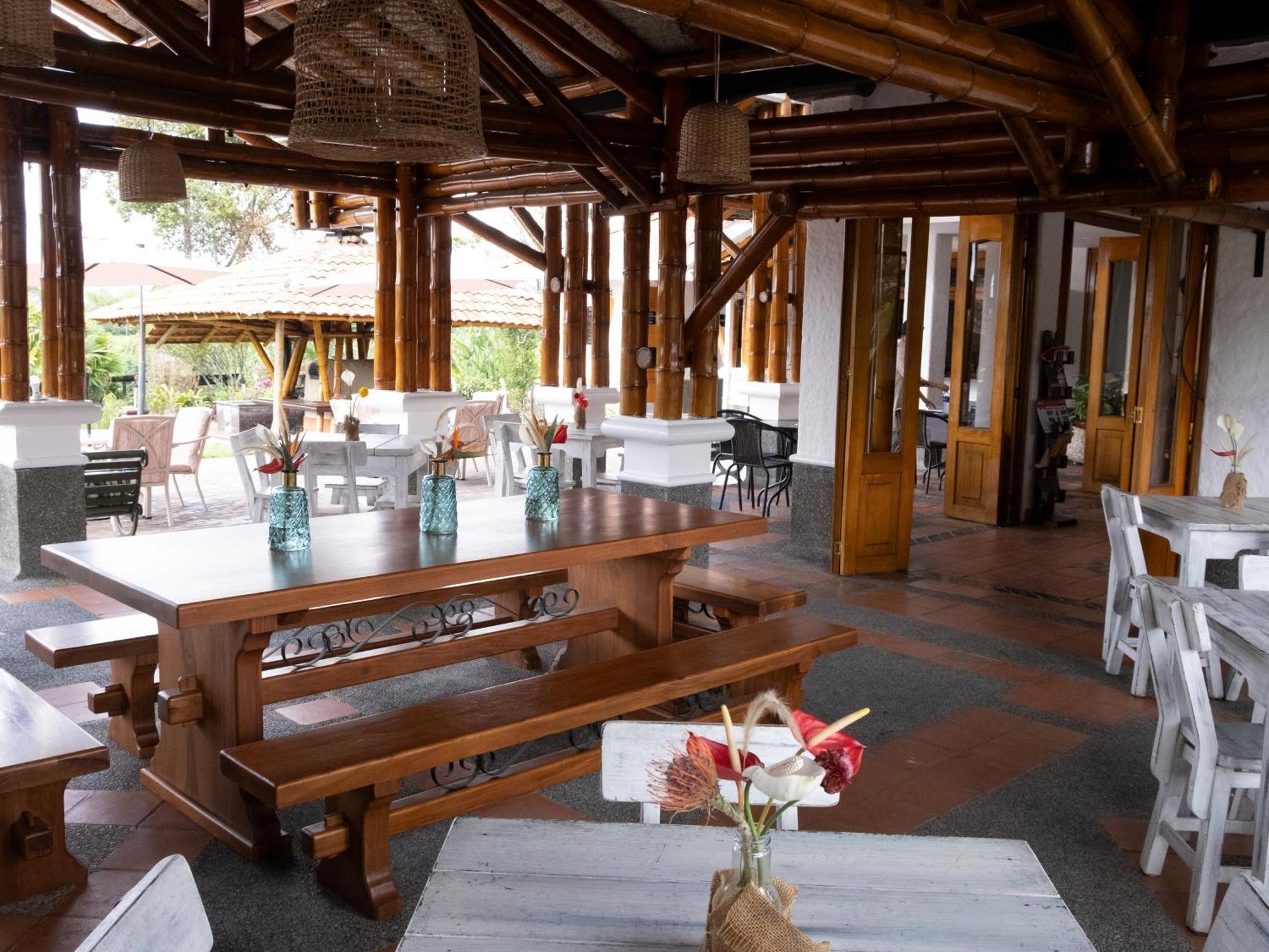 Finca Hotel Santana Montenegro Exteriör bild