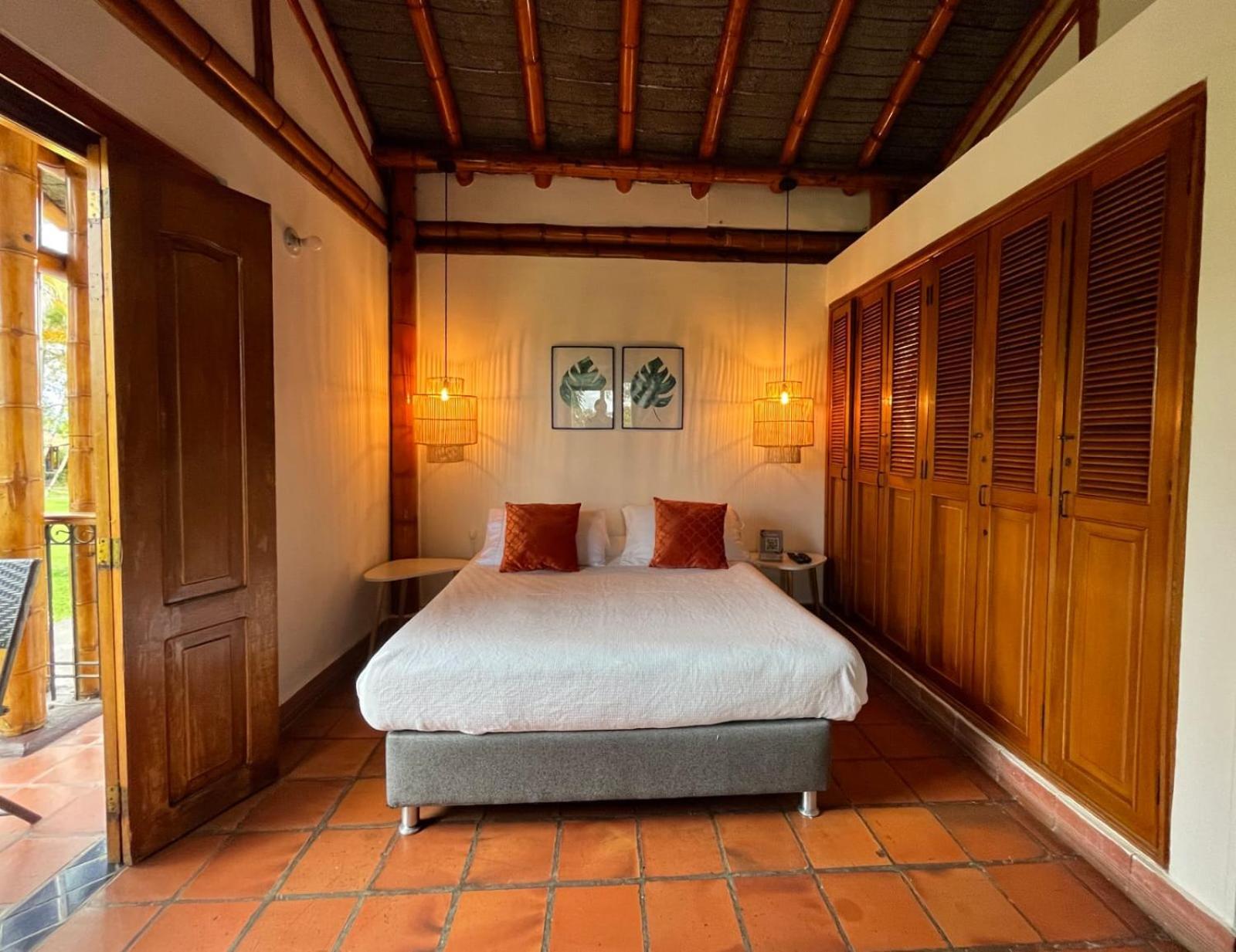 Finca Hotel Santana Montenegro Exteriör bild